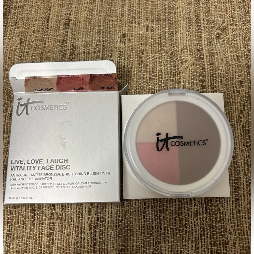 It Cosmetics Live, Love, Laugh Vitality Face Disc Brand New